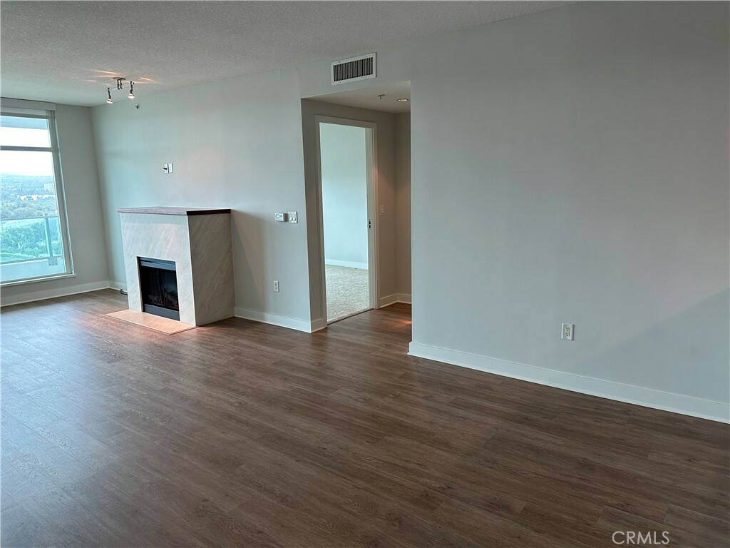 Property Photo:  3141 Michelson Drive 1005  CA 92612 