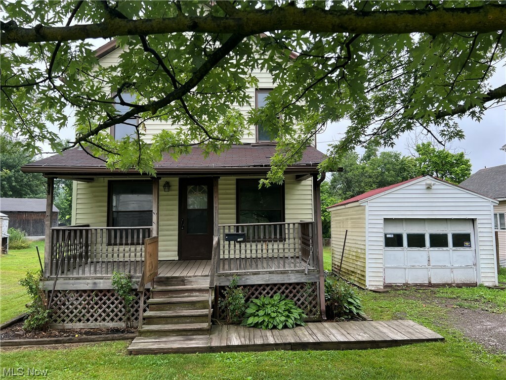 Property Photo:  1288 Standard Avenue  OH 44438 