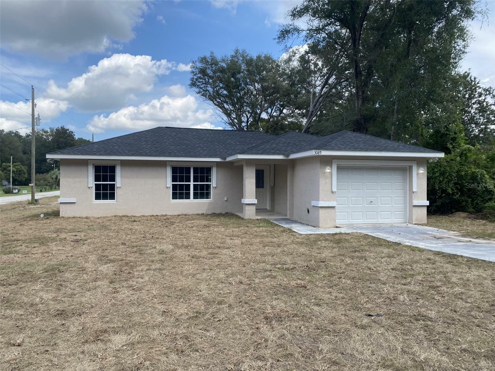 Property Photo:  3089 SE 145th Street  FL 34491 