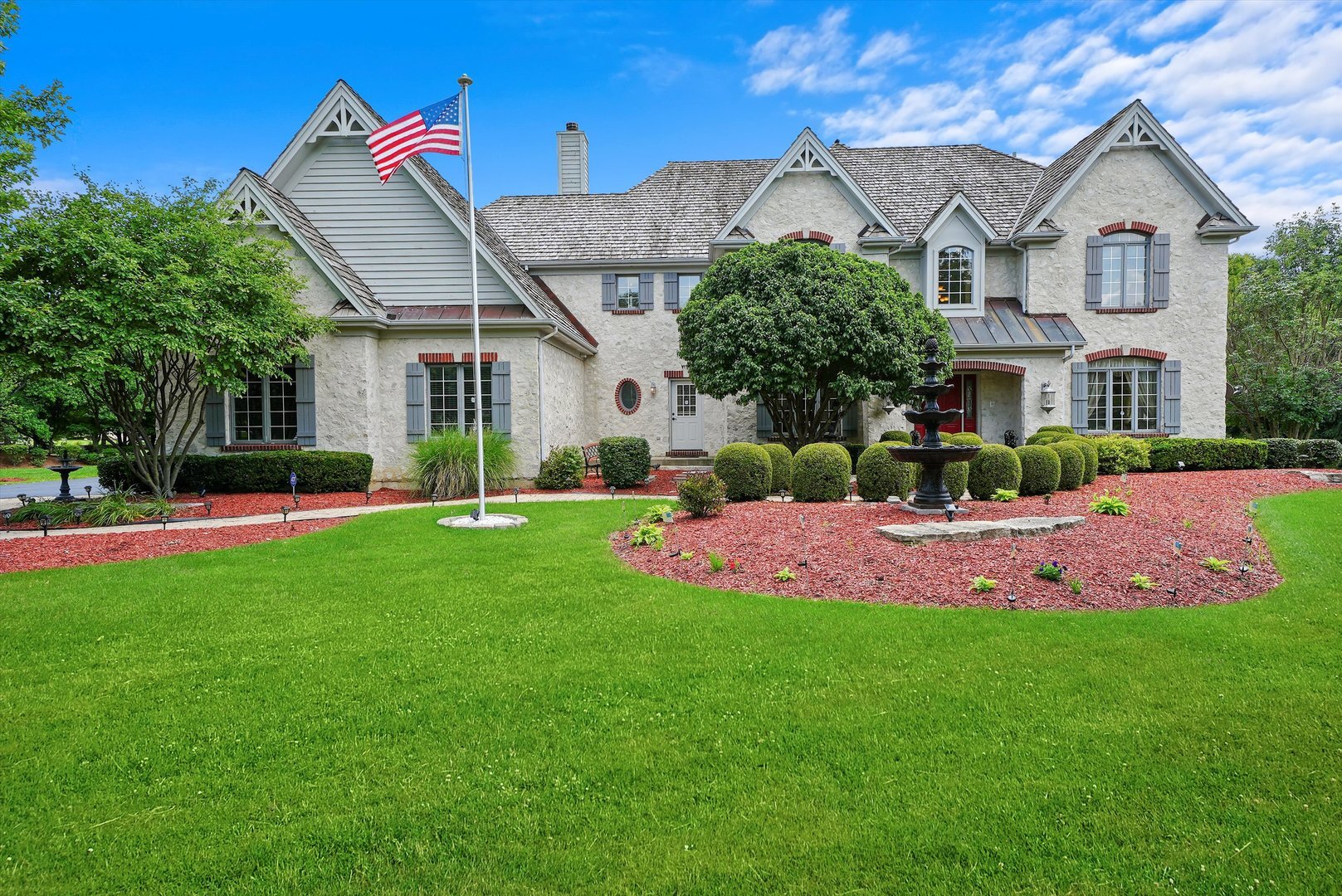 Property Photo: 7N359 Windsor Drive IL 60175