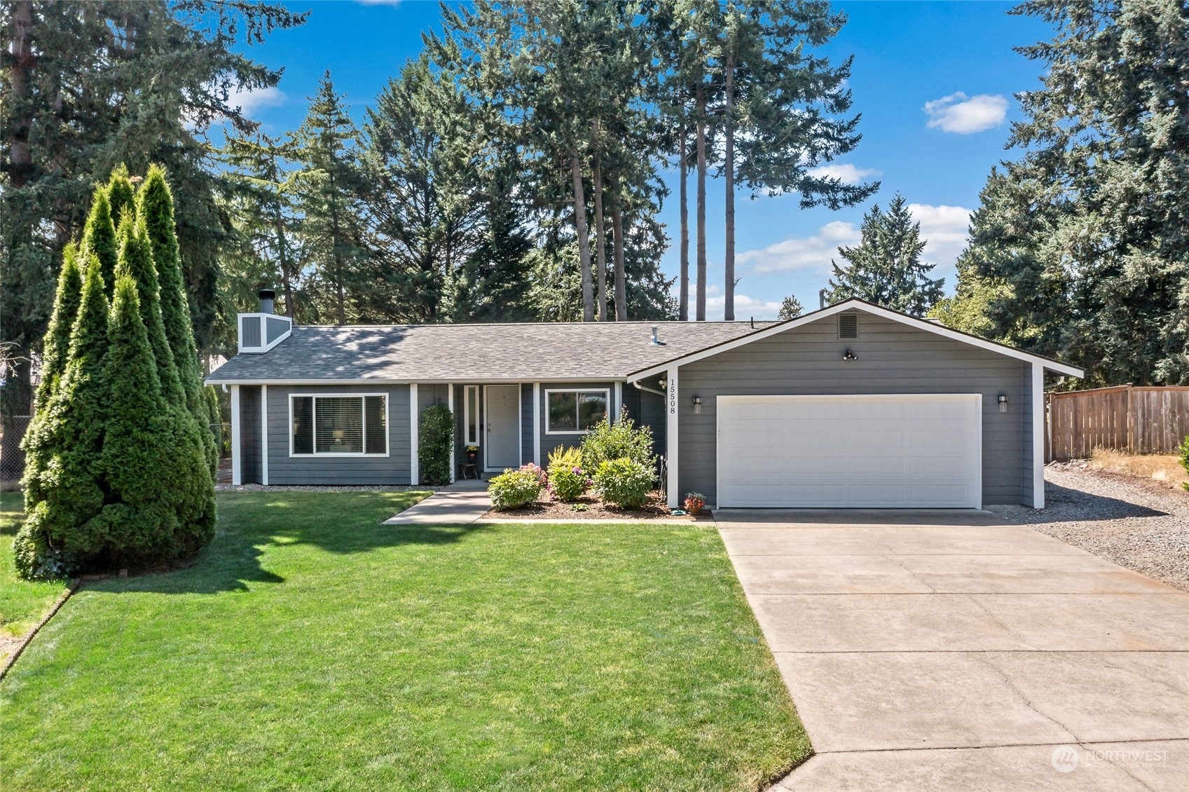 Property Photo:  15508 Acorn Way E  WA 98445 