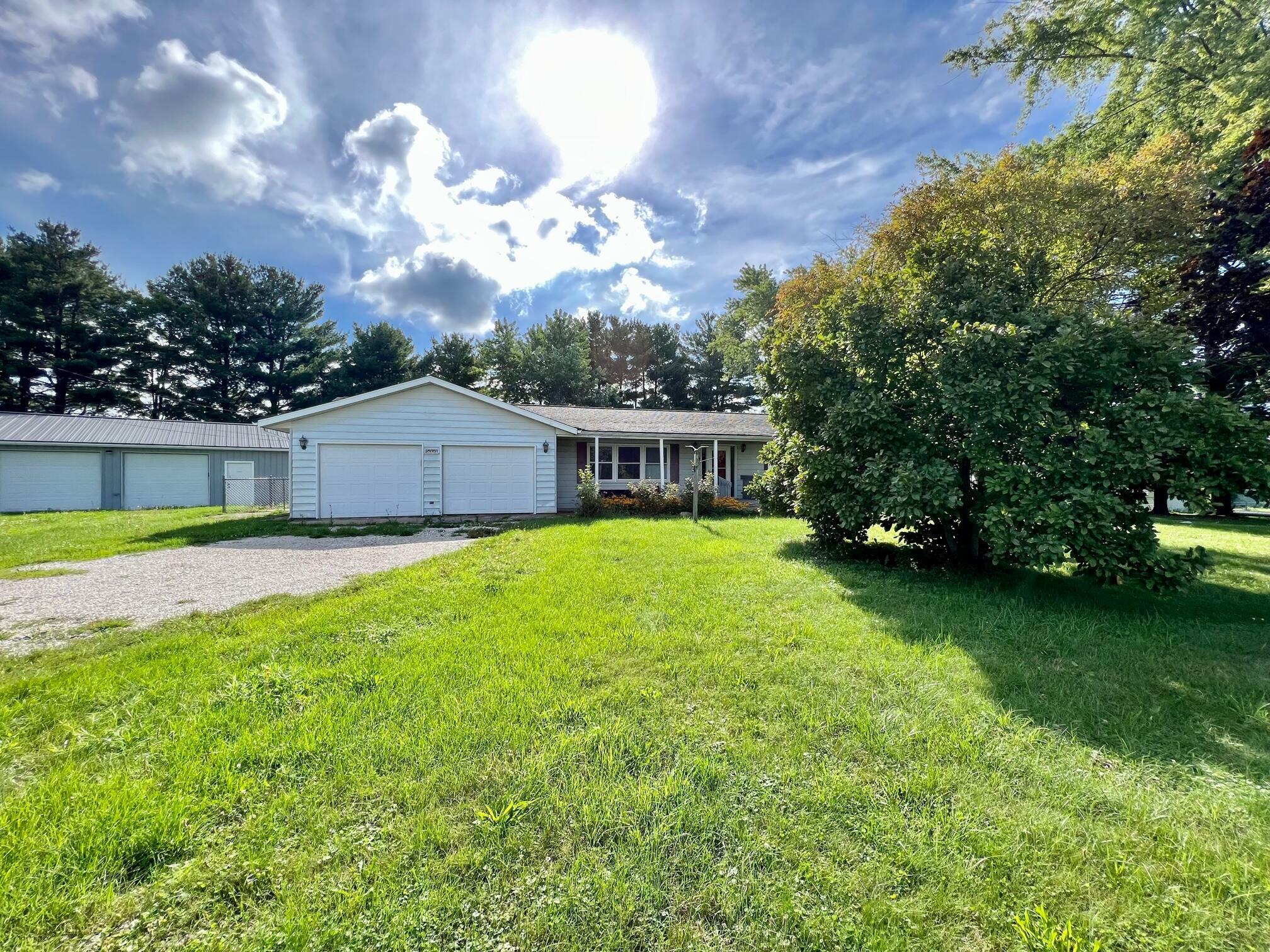 Property Photo: 18881 Cleveland Avenue MI 49113