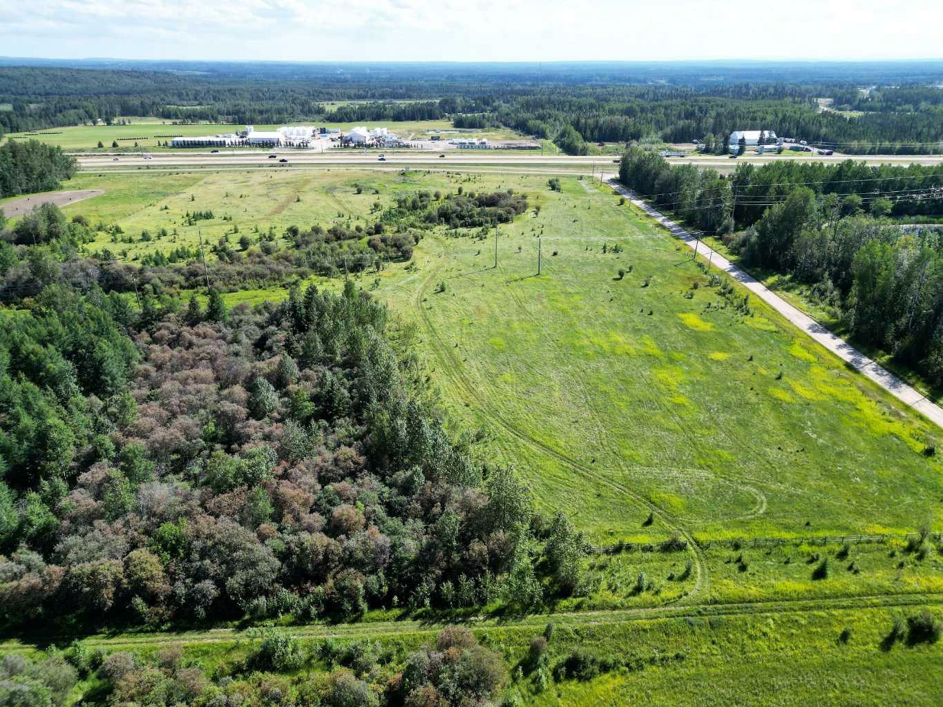 Property Photo: 18032 Township Road 532A AB T7E 1V6