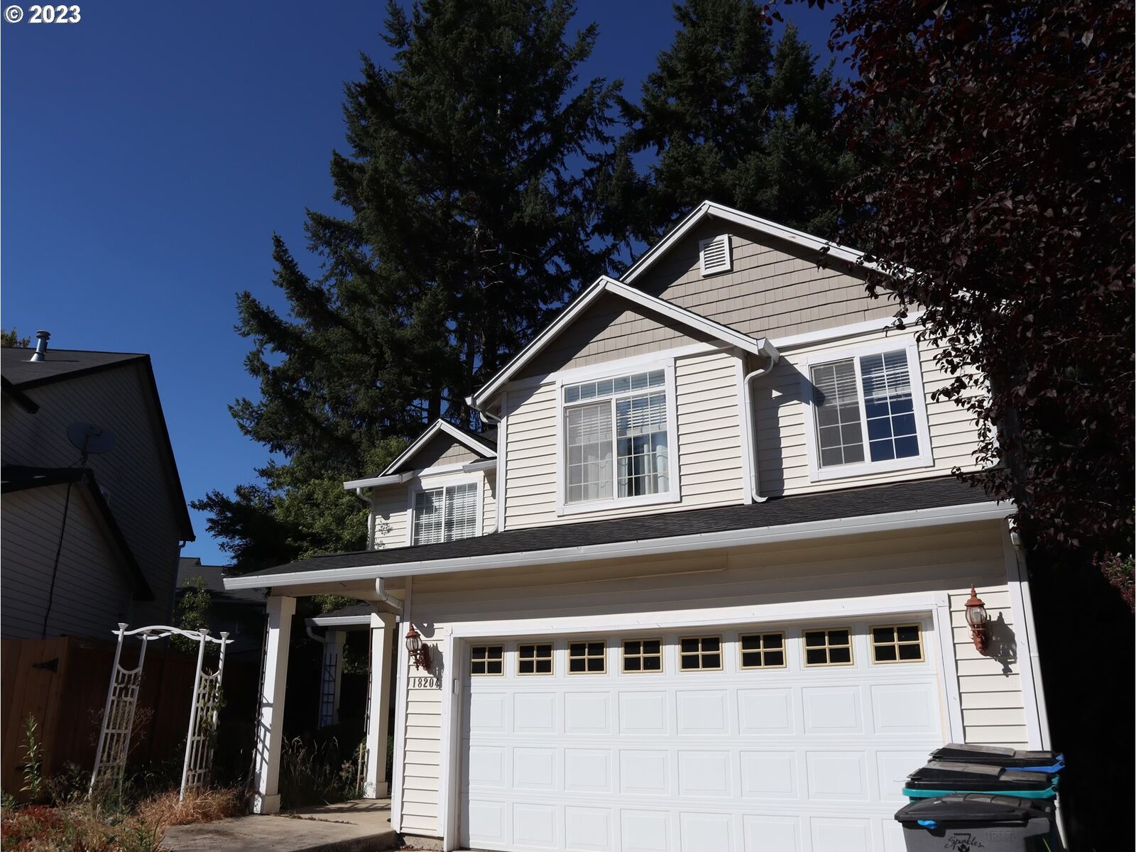 Property Photo: 18204 SE 13th Cir WA 98683