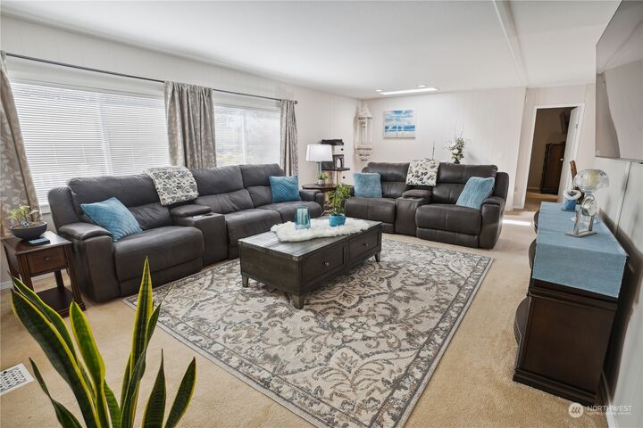 Property Photo:  1010 236th Place SW  WA 98021 