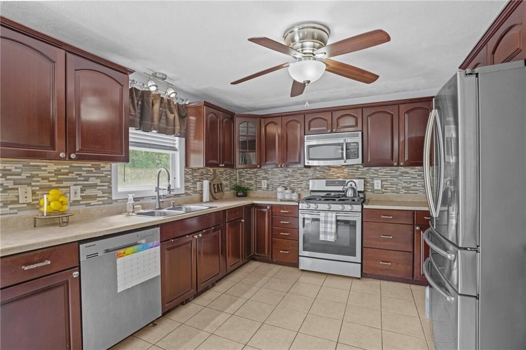 Property Photo:  80 Hazard Av  RI 02889 
