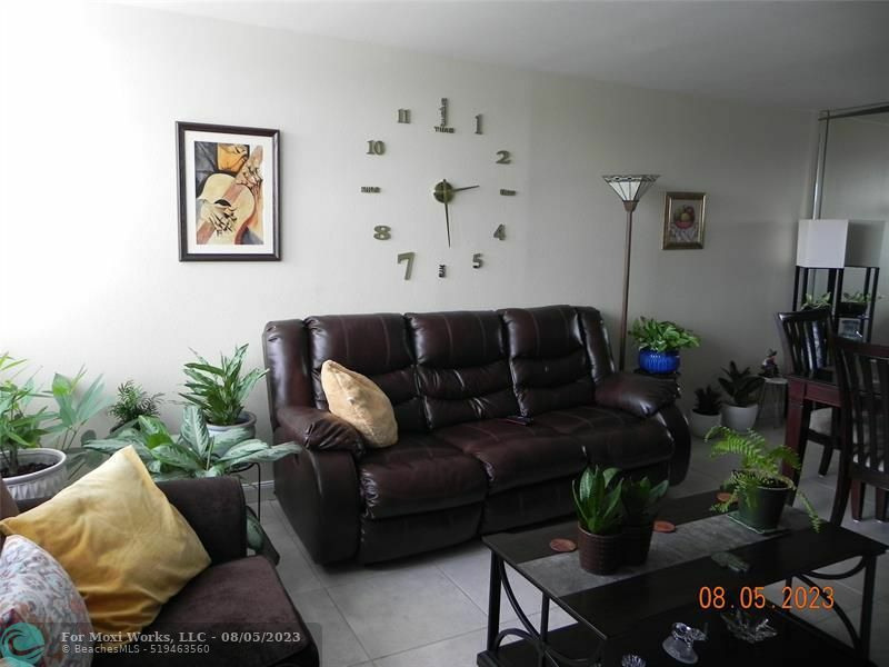 Property Photo:  2771 Taft St 402  FL 33020 