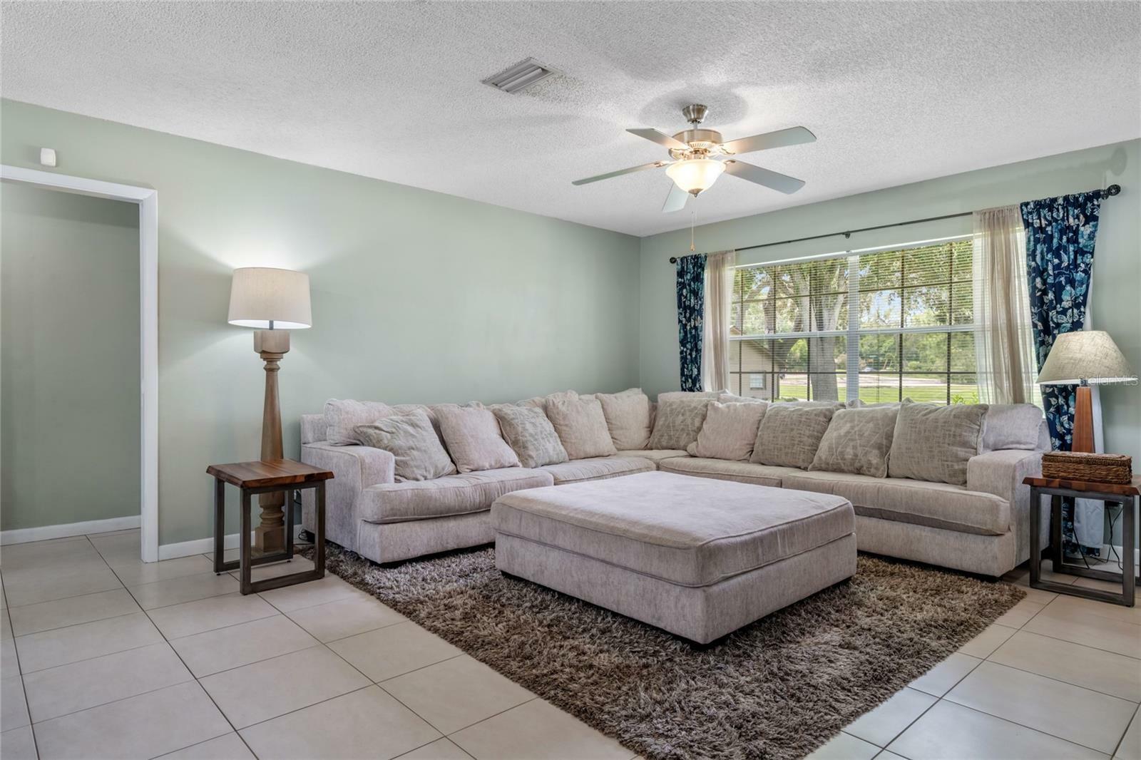 Property Photo: 499 Blackwood Avenue FL 32750