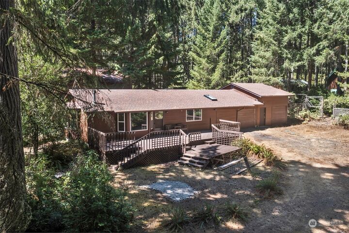 Property Photo:  9314 Kootenai Drive  WA 98303 