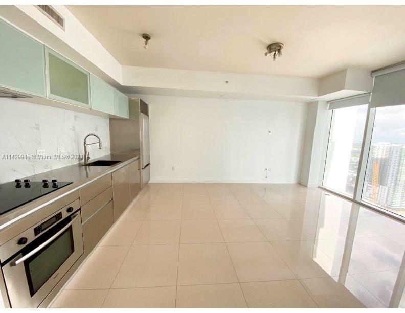 Property Photo:  1040 Biscayne Blvd 3605  FL 33132 