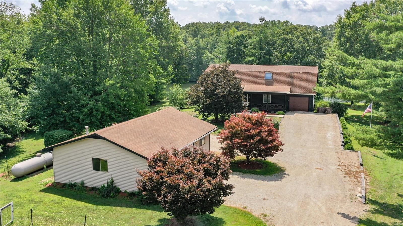 Property Photo:  16325 Lake Lane  IL 62012 