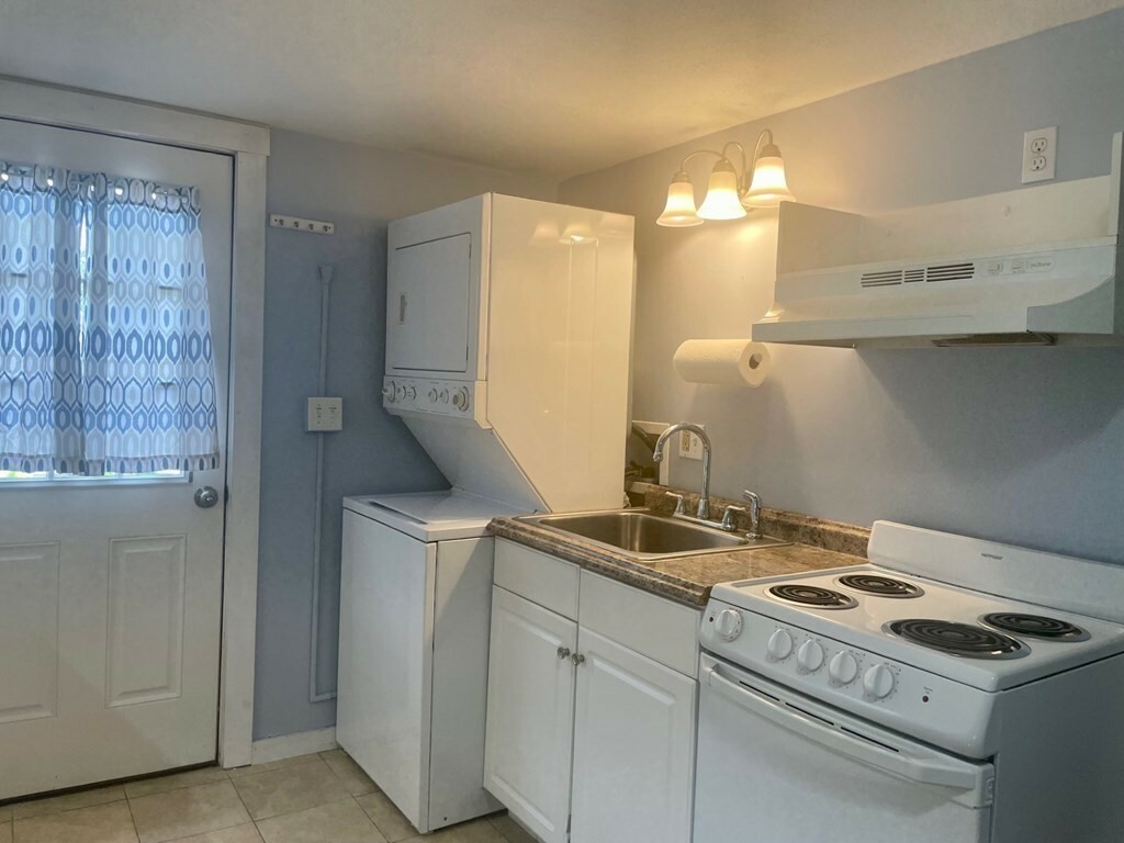 Property Photo:  528 Kings Highway 528  MA 01089 