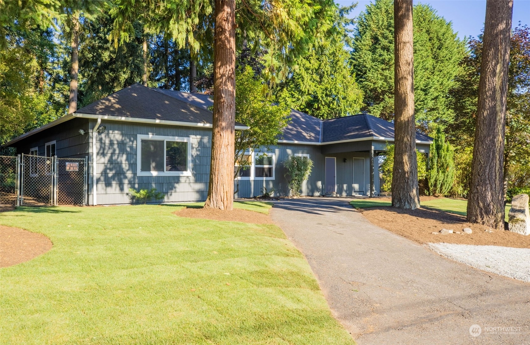 Property Photo:  14203 6th Avenue S  WA 98168 