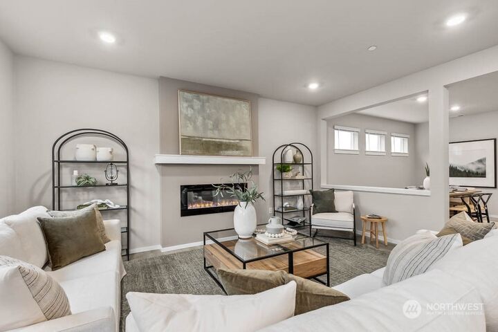 Property Photo: 403 186th Place SW Ncv01 WA 98012