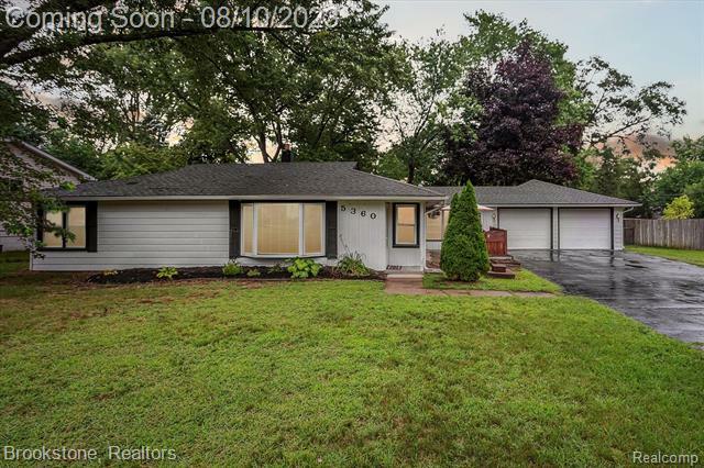 Property Photo:  5360 Frankwill Avenue  MI 48346 