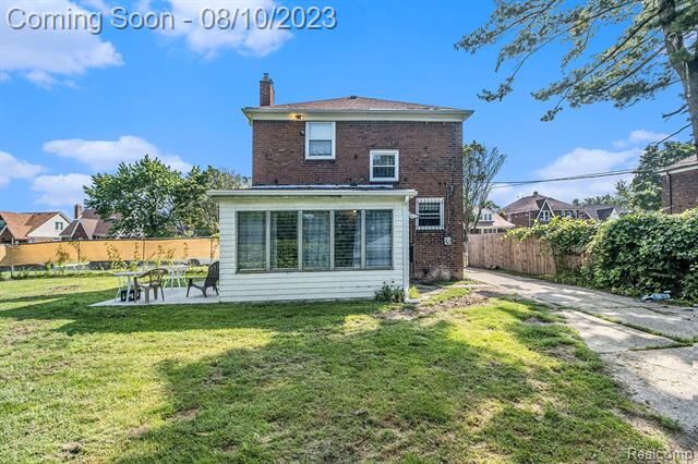 Property Photo: 5975 Newport Street MI 48213