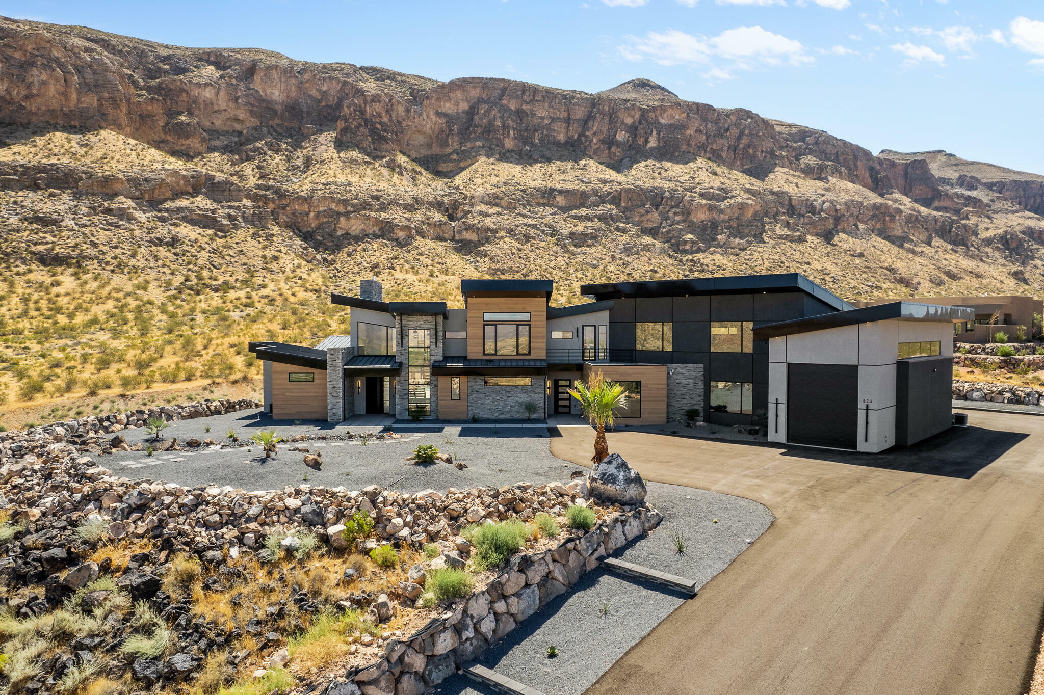 Property Photo: 823 W 3270 S UT 84737