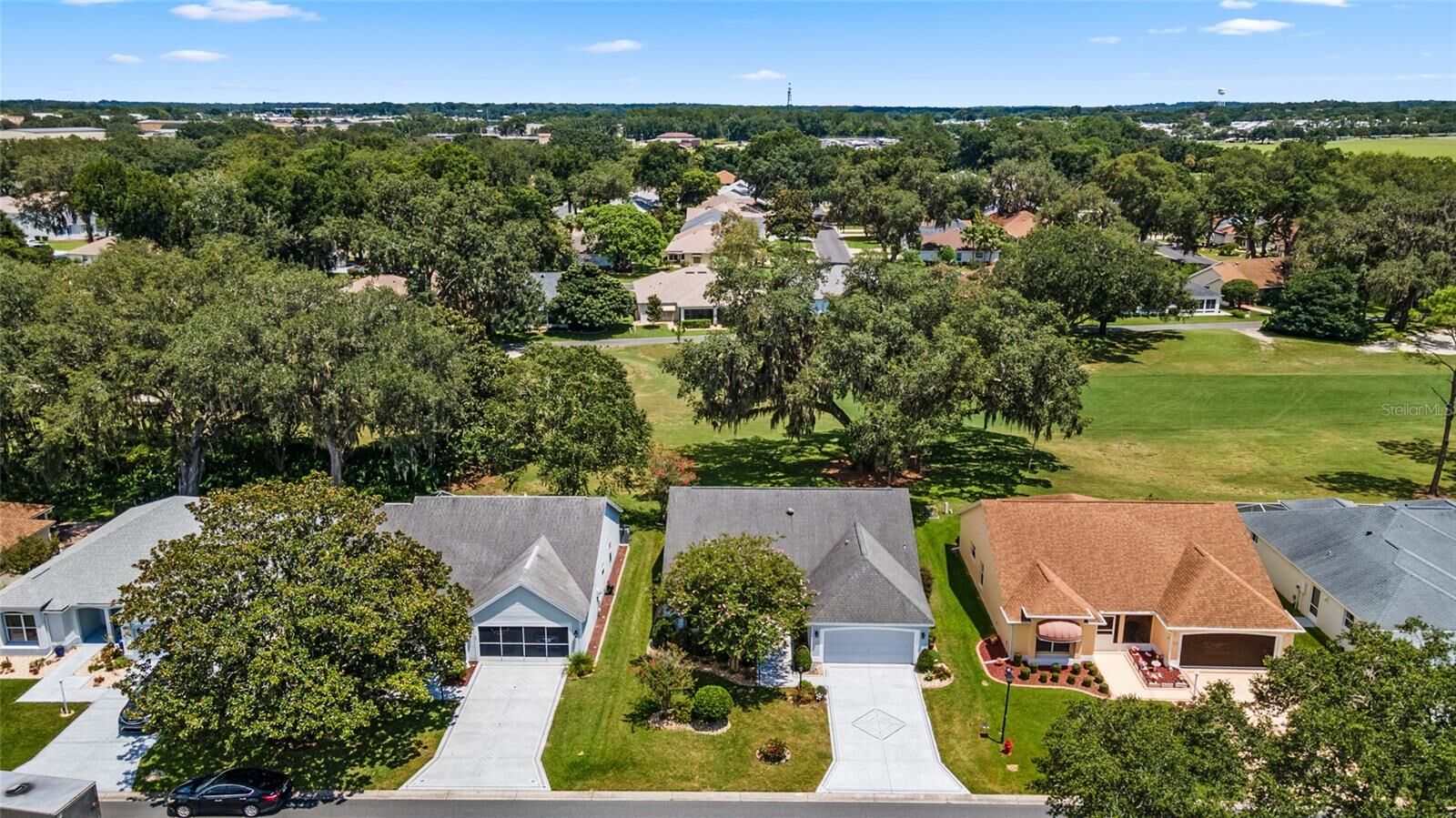 Property Photo: 407 Chula Vista Avenue FL 32159