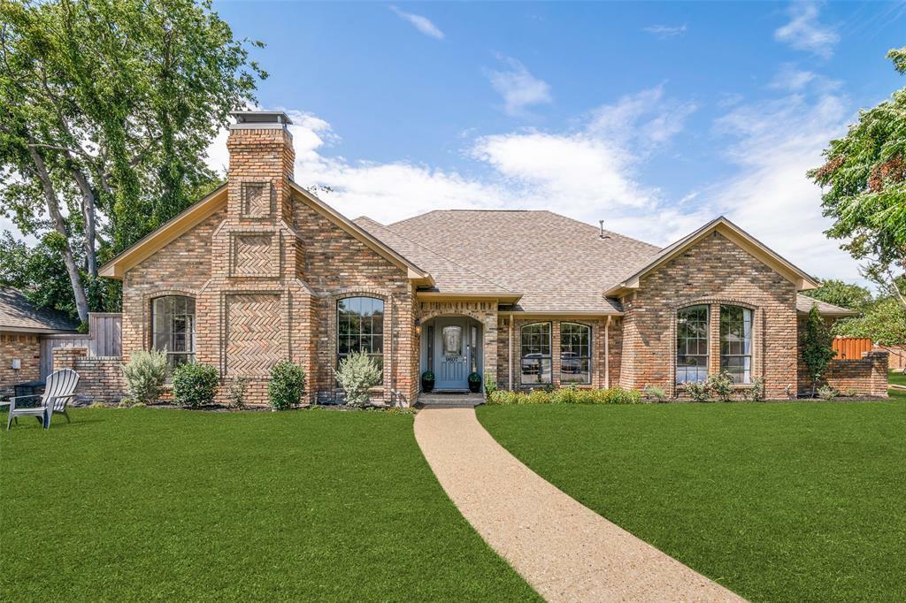 Property Photo:  9607 Woodmen Circle  TX 75238 