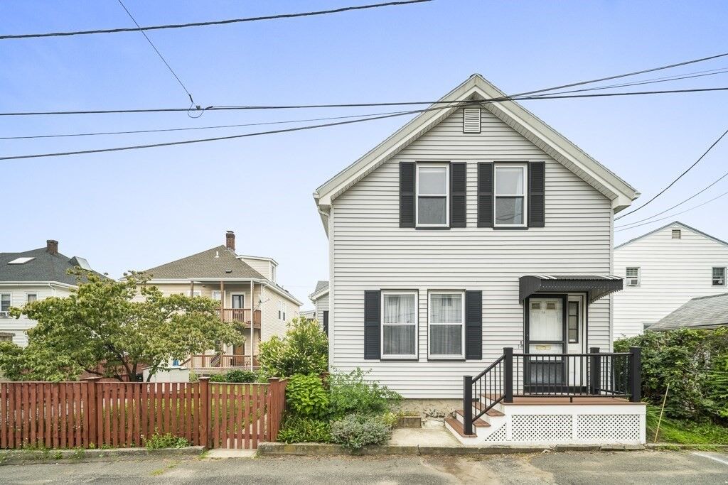 Property Photo: 14 Hills Ct MA 02148