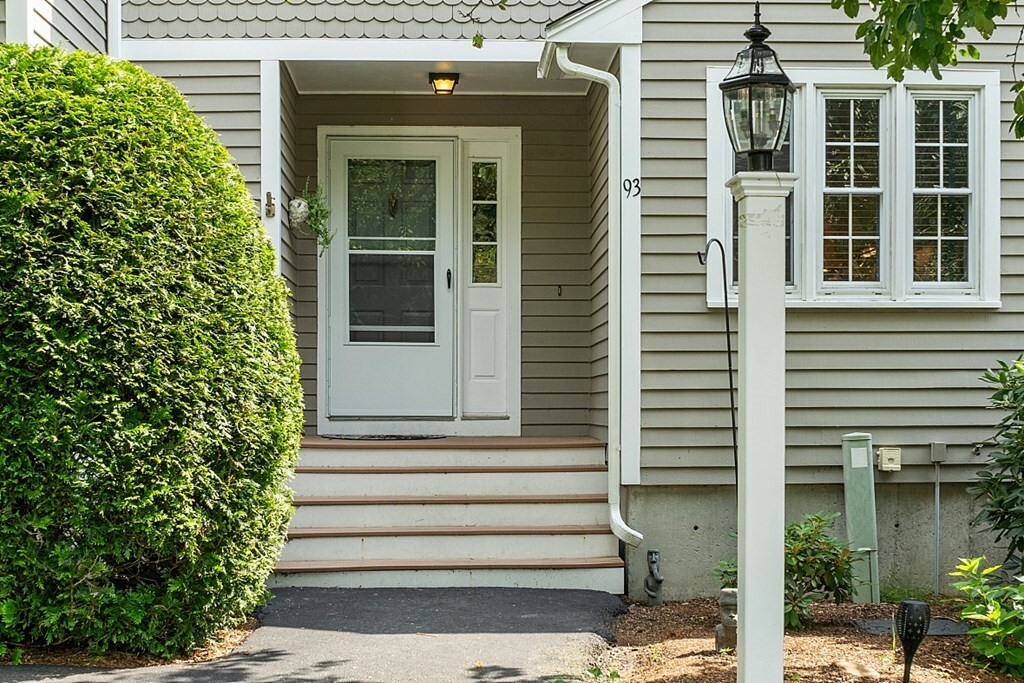 Property Photo: 93 Laurelwood Dr 93 MA 01747