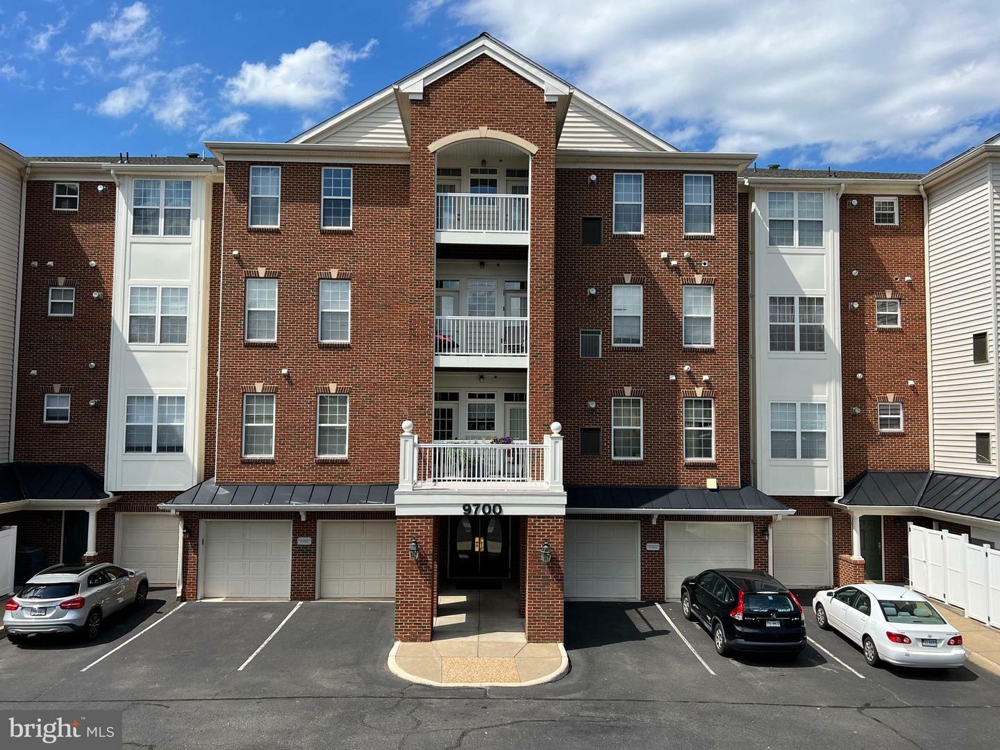 Property Photo: 9700 Elzey Place Unit 302 VA 20111