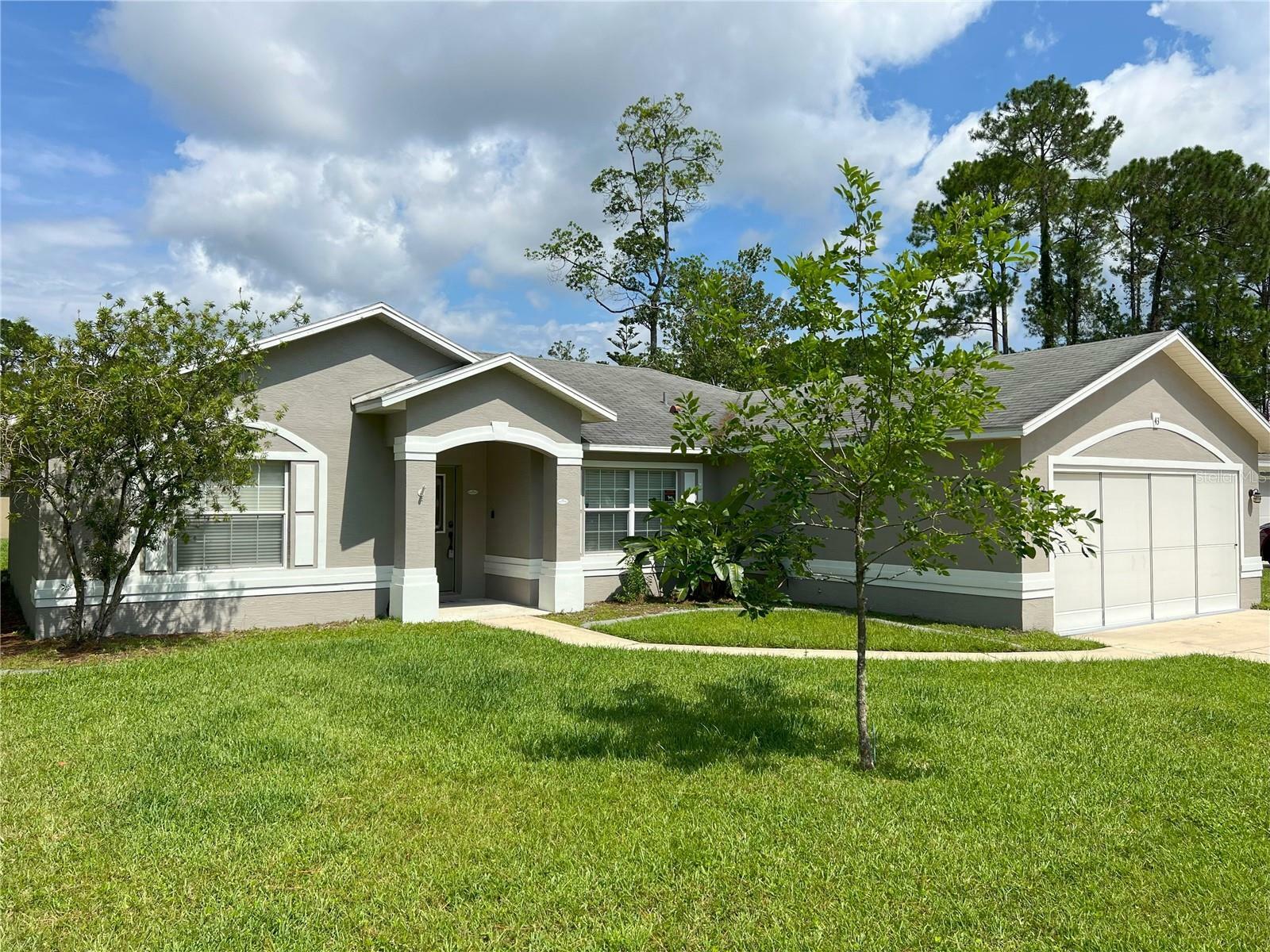 Property Photo:  43 Bennett Lane  FL 32137 