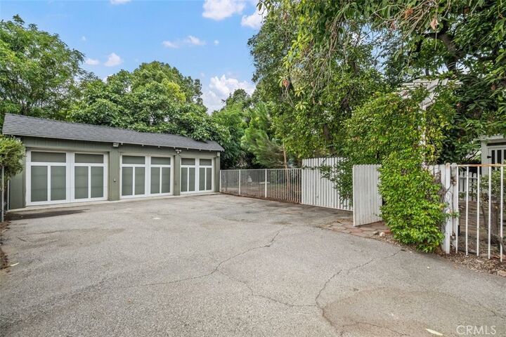 Property Photo:  599 N Madison Avenue  CA 91101 