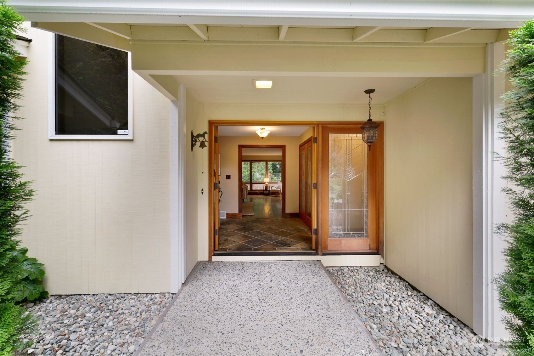 Property Photo: 13422 NE 54th Place WA 98005