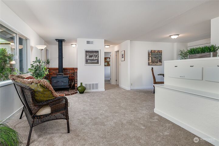 Property Photo: 4007 NE 22nd Place WA 98056