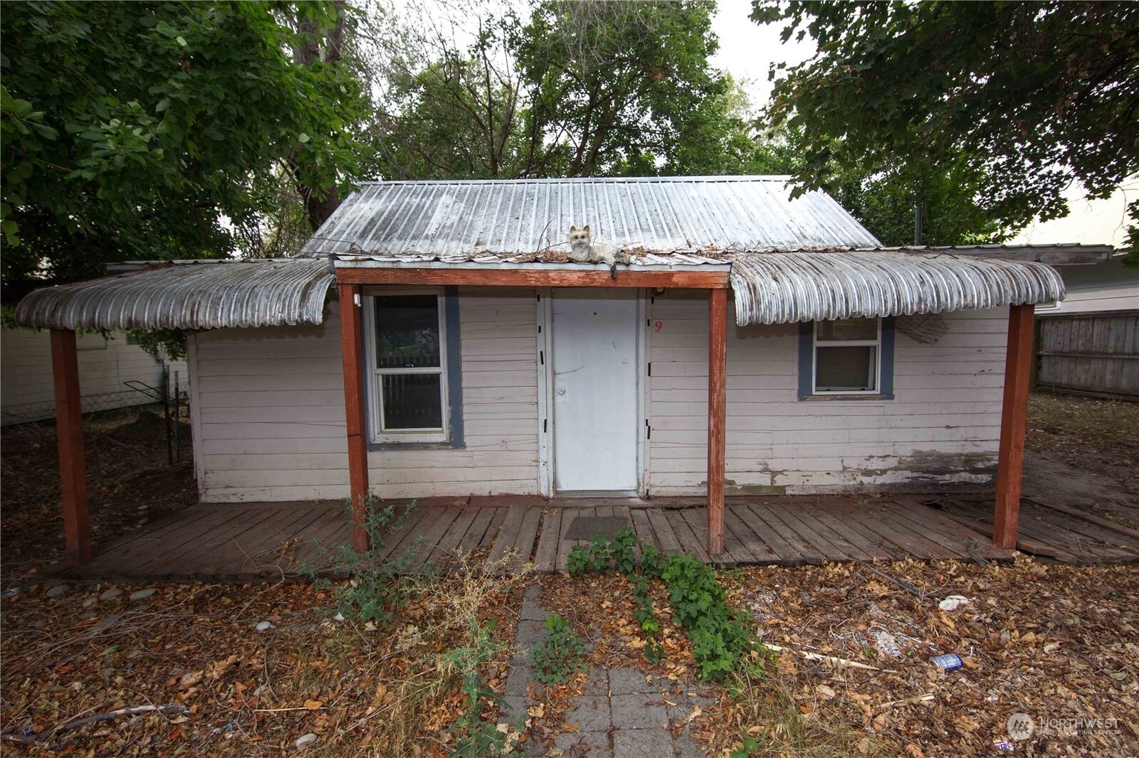 Property Photo: 9 N Douglas Street WA 98841