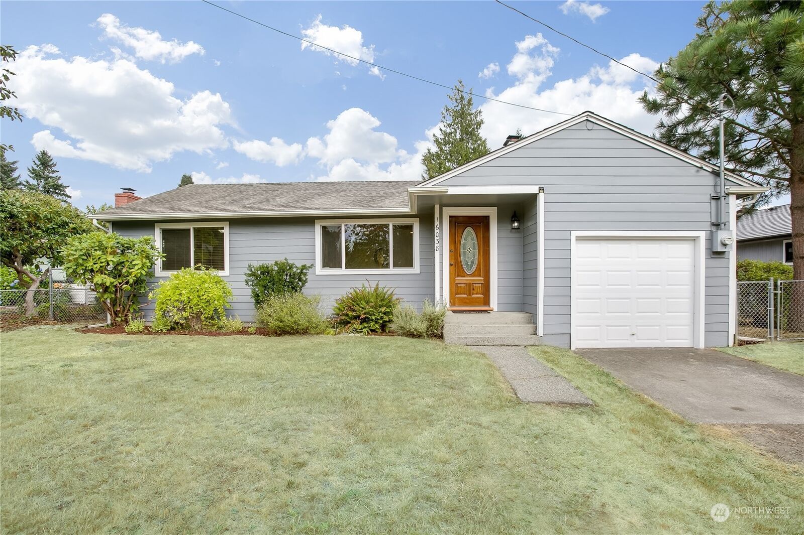 Property Photo: 16038 16th Avenue SW WA 98166