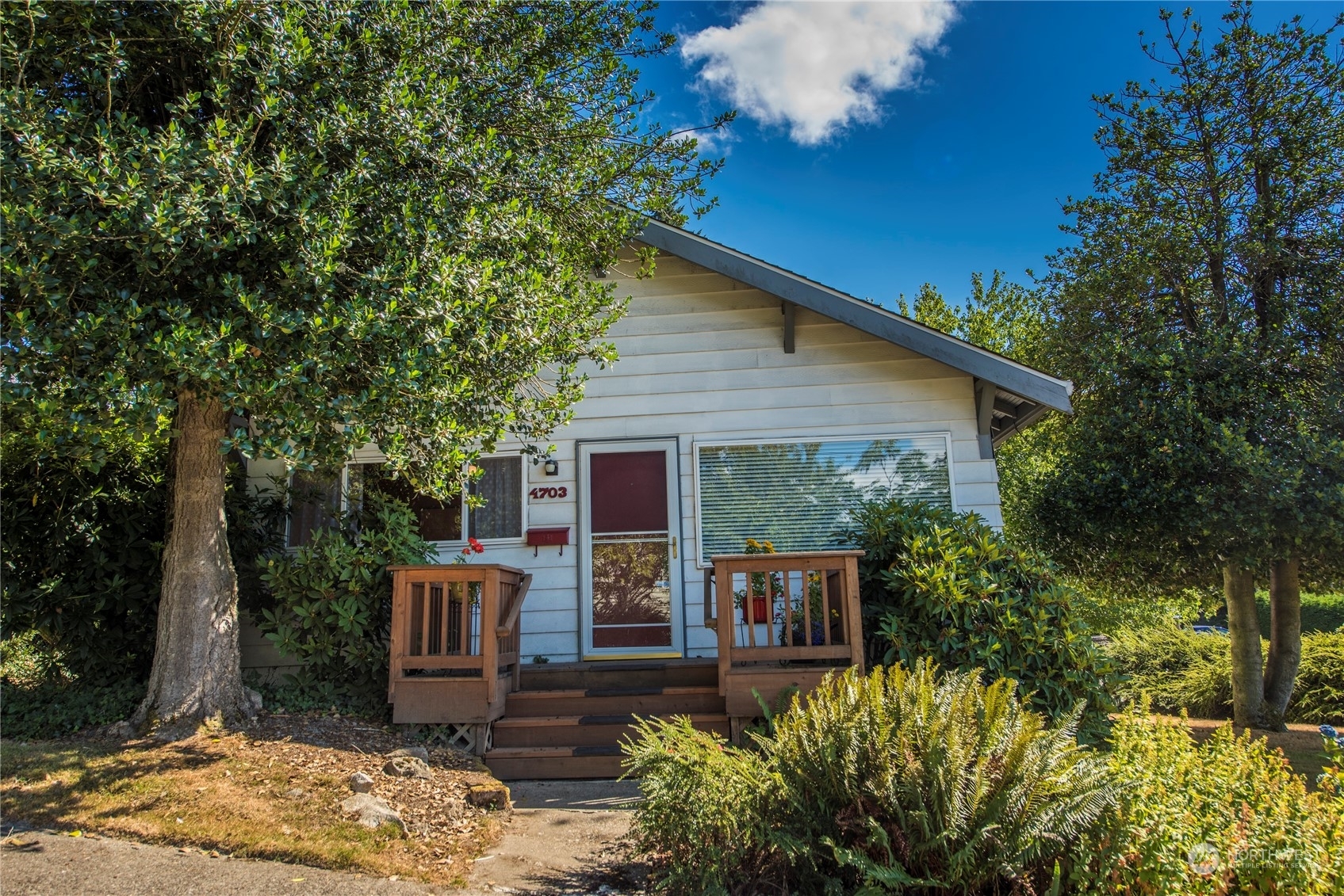 Property Photo:  4703 S Angeline Street  WA 98118 