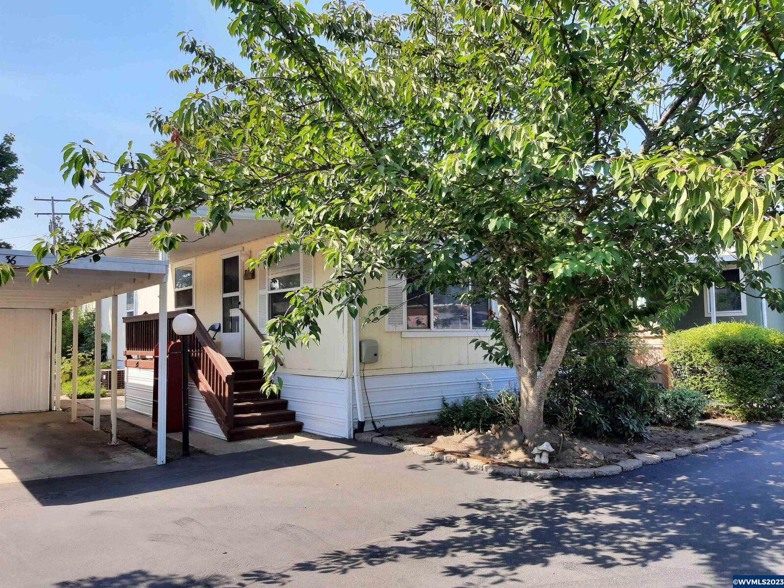 Property Photo: 1220 Monmouth (#36) St 36 OR 97351