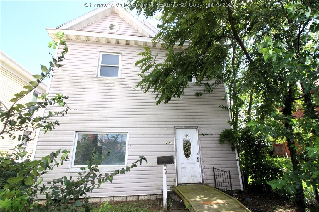 Property Photo: 207 Adams Avenue WV 25701