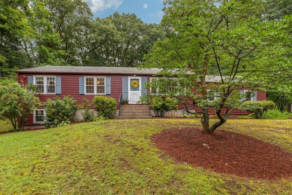 Property Photo: 10 Galloway Rd MA 01824