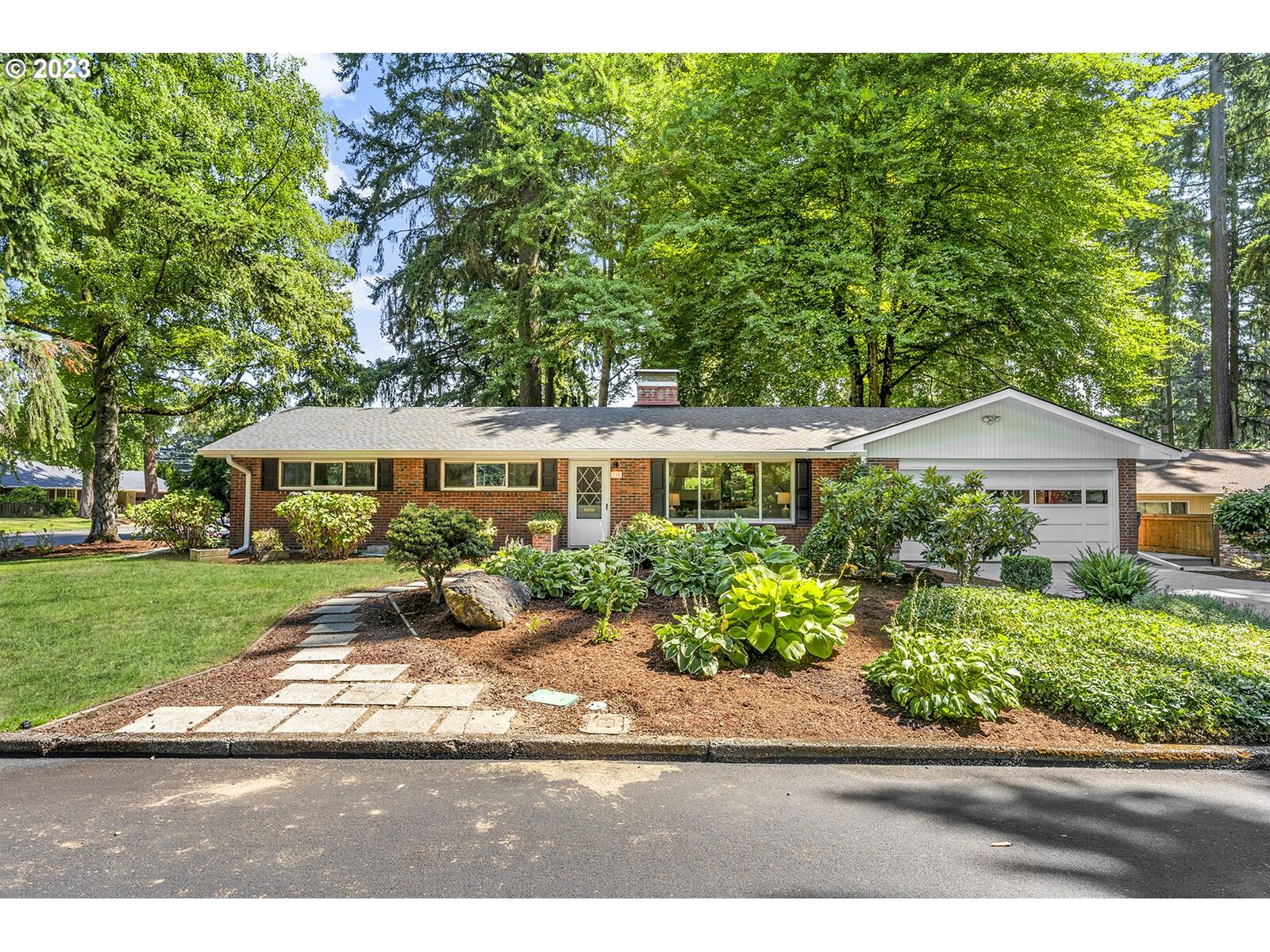 Property Photo:  701 SE 97th Ave  WA 98664 