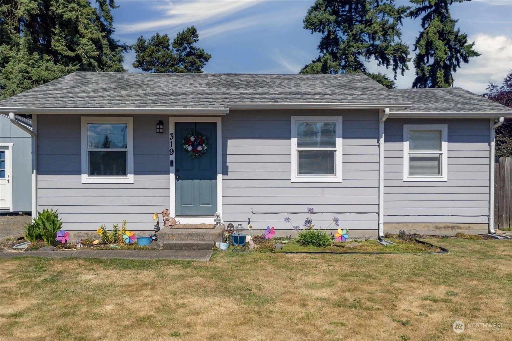 Property Photo:  319 Cypress Street  WA 98632 