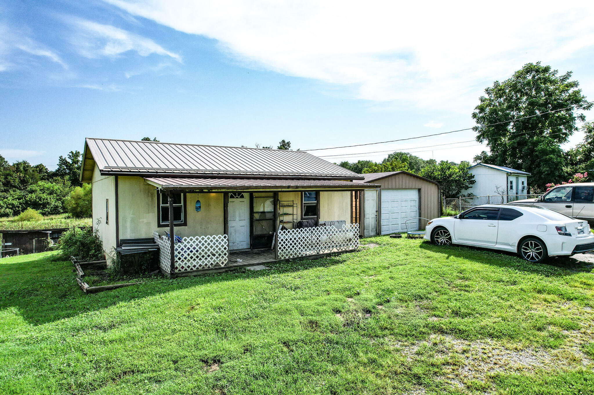 Property Photo:  816 Oasis Road  TN 37711 