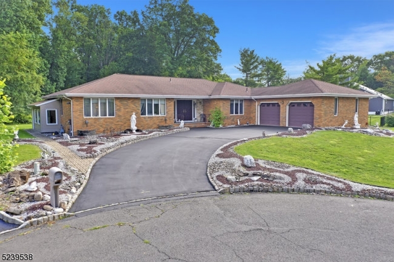 1335 Laurel Ct  Mountainside Boro NJ 07092 photo