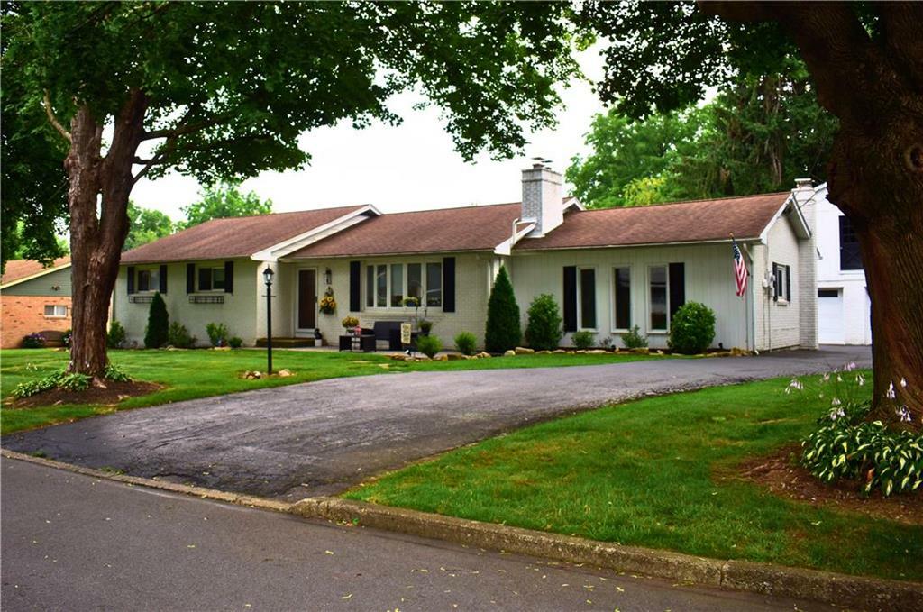 Property Photo:  18 Beaver Lane  PA 18045 