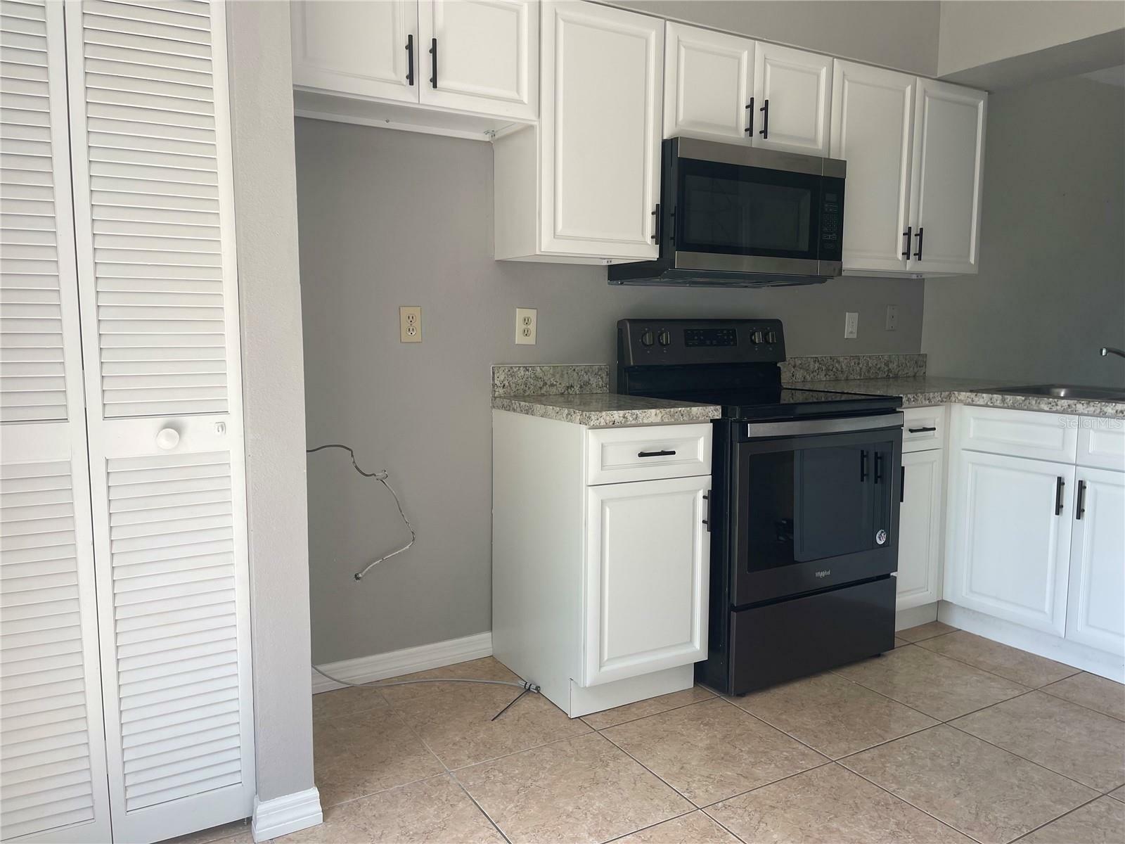 Property Photo:  3110 Enclave Court  FL 34746 