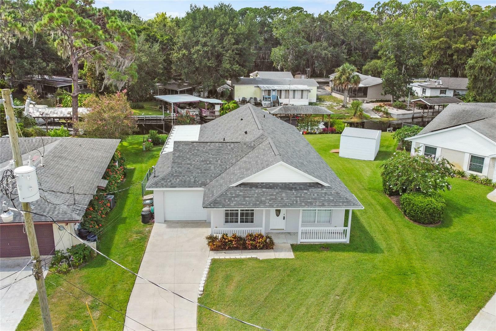 Property Photo: 33635 Jeffery Court FL 34788
