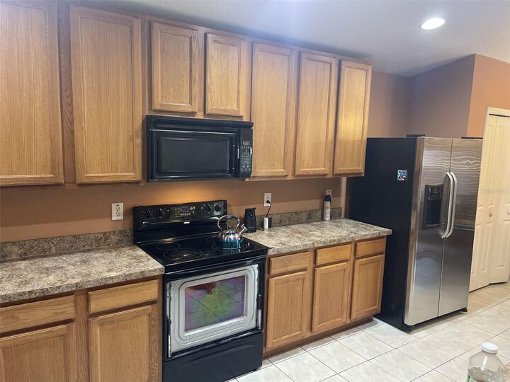 Property Photo:  309 Delwood Breck Street  FL 33570 