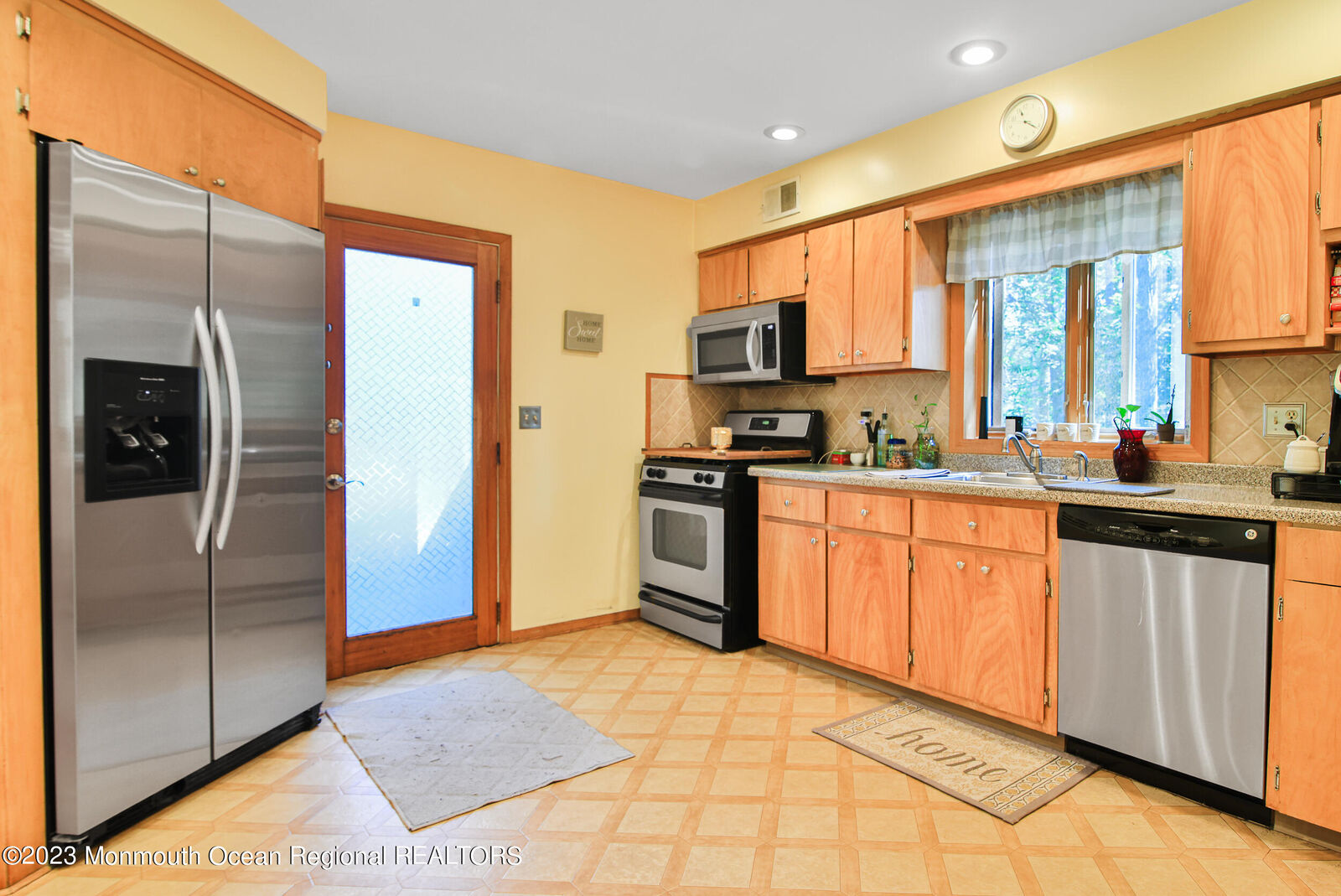 Property Photo:  12 Fillmore Drive  NJ 08510 