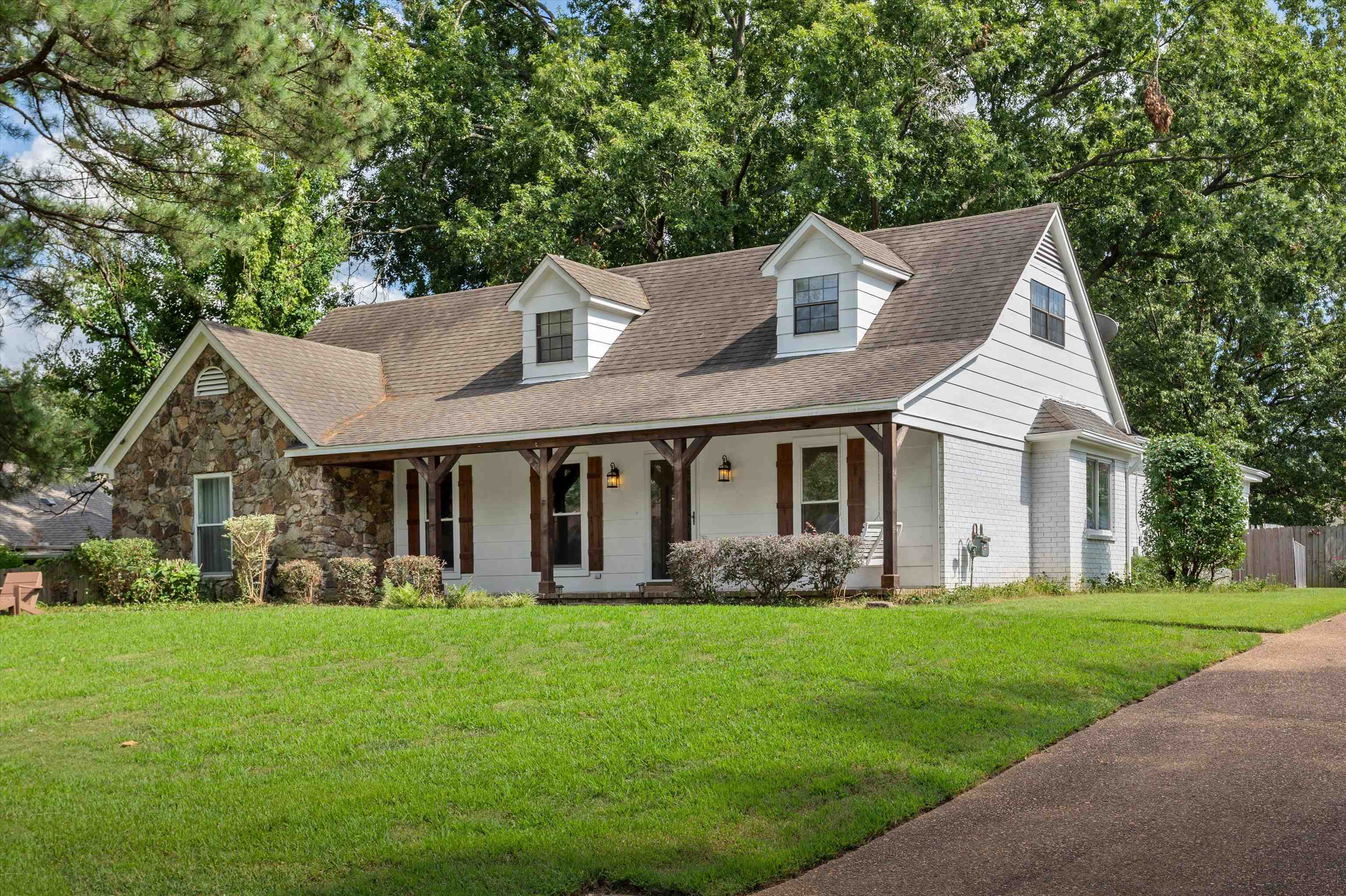 Property Photo:  8037 Cross Pike Dr  TN 38138 