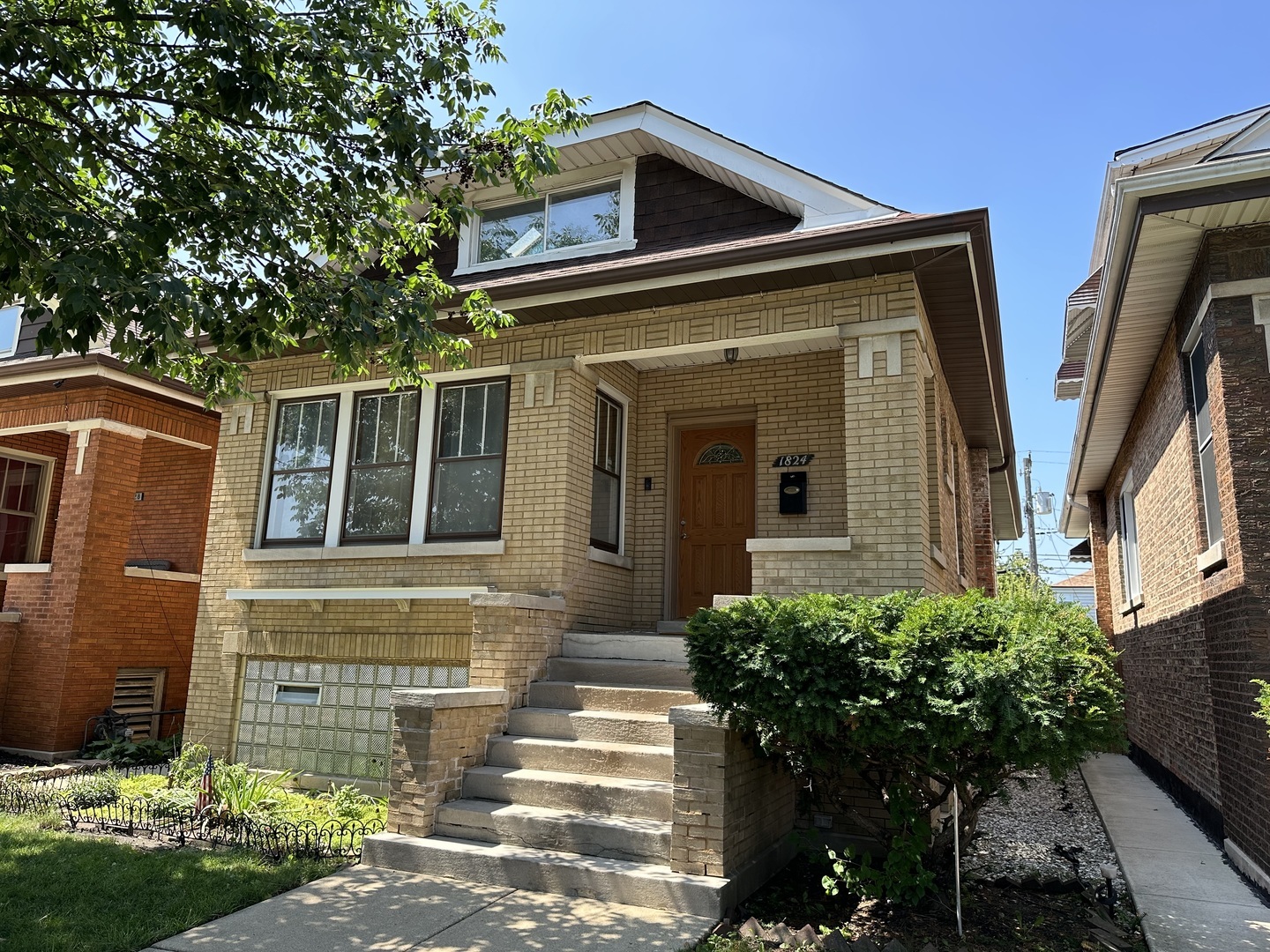 Property Photo:  1824 East Avenue  IL 60402 