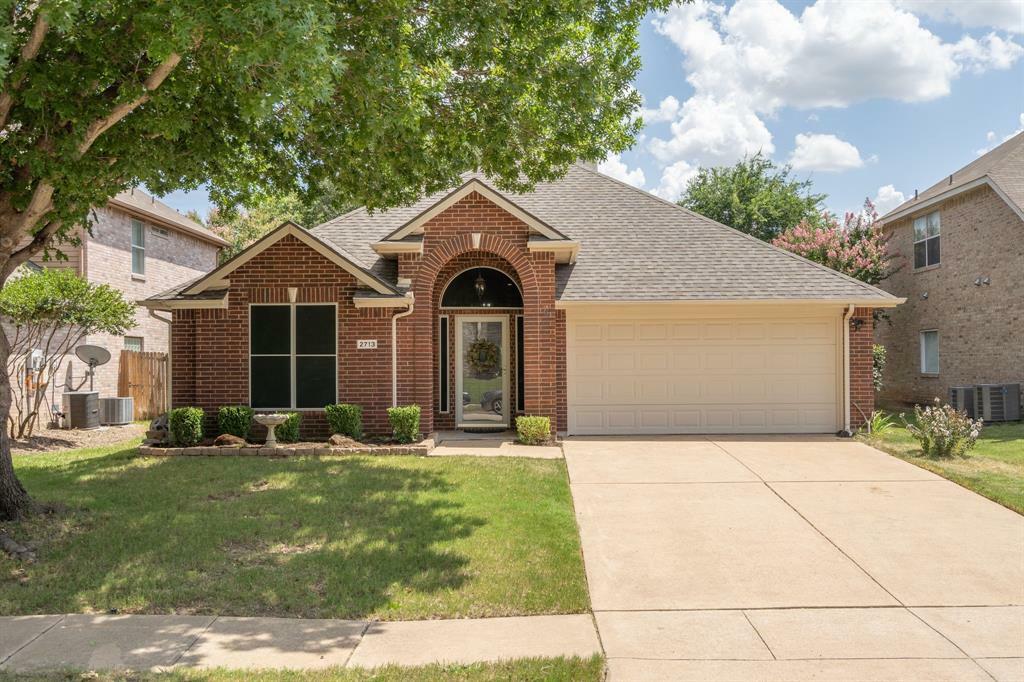 Property Photo:  2713 Magnolia Lane  TX 76051 