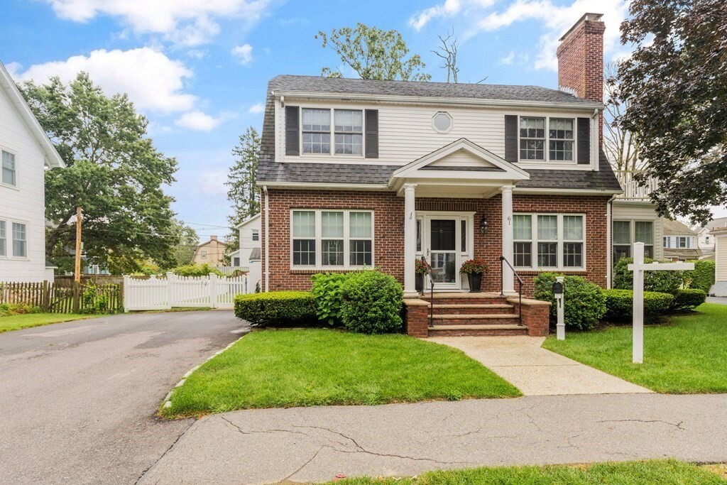 Property Photo: 61 Elm St MA 02062