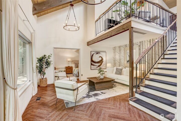 3 bed Issaquah home for sale 16046 266th Avenue SE, Issaquah, WA 98027